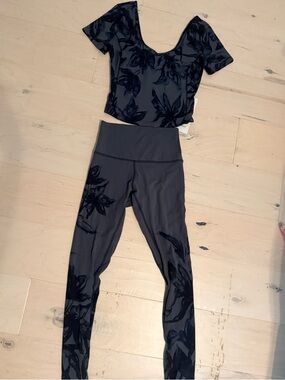 lululemon athletica Black Floral-Print High-Rise Leggings & Crop Top Set